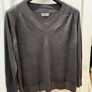 Ultrafine cashmere sweater in dark taupe